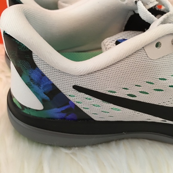 New in Box Nike Flex 2017 RN - Picture 3 of 8